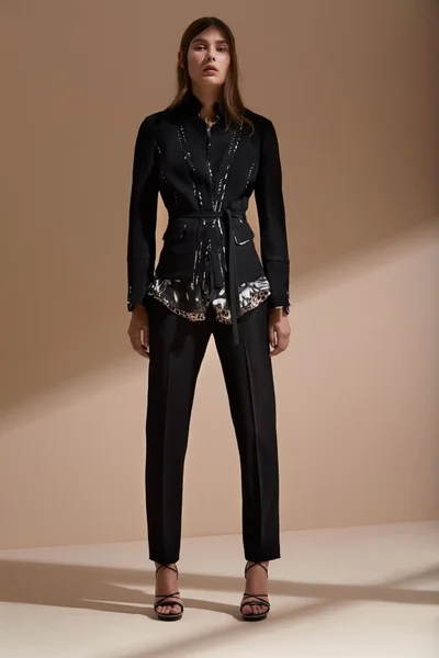Look 16